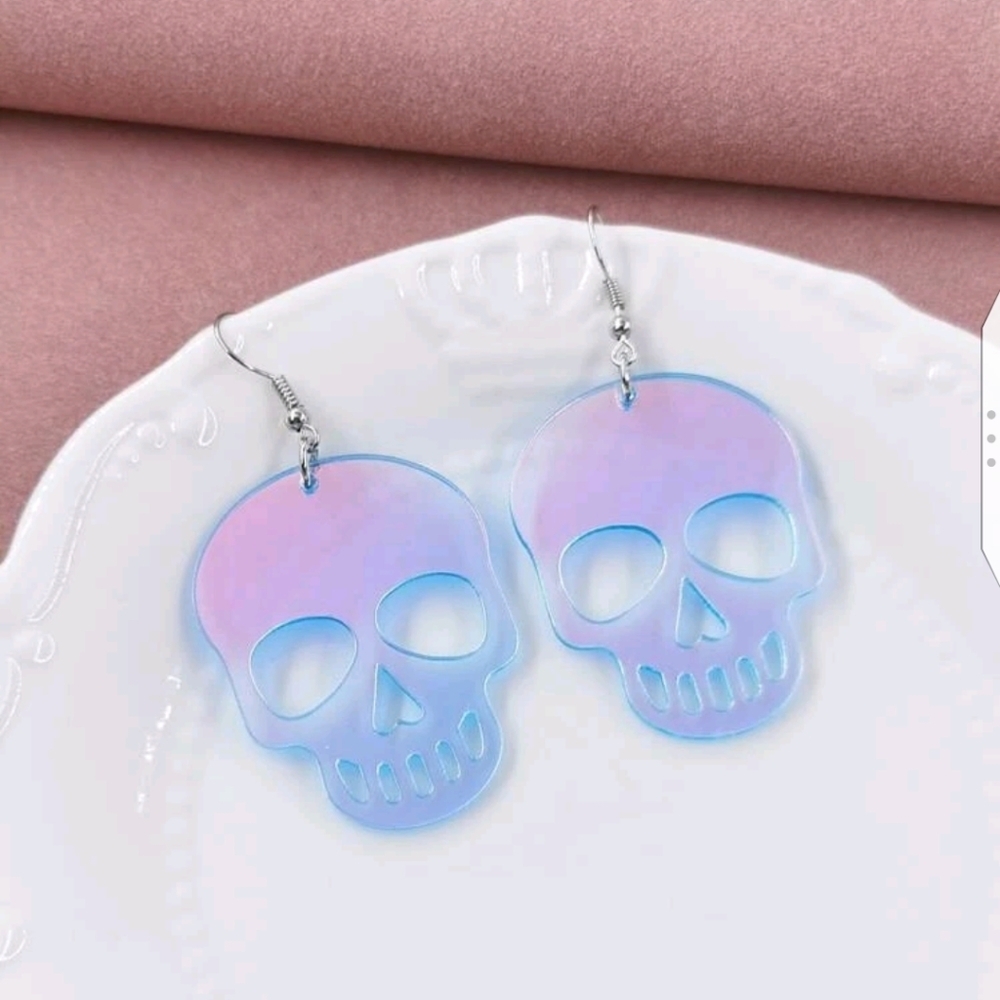 ✨3 FOR $28✨🆕💀 IRIDESCENT SKULL DROP EARRINGS